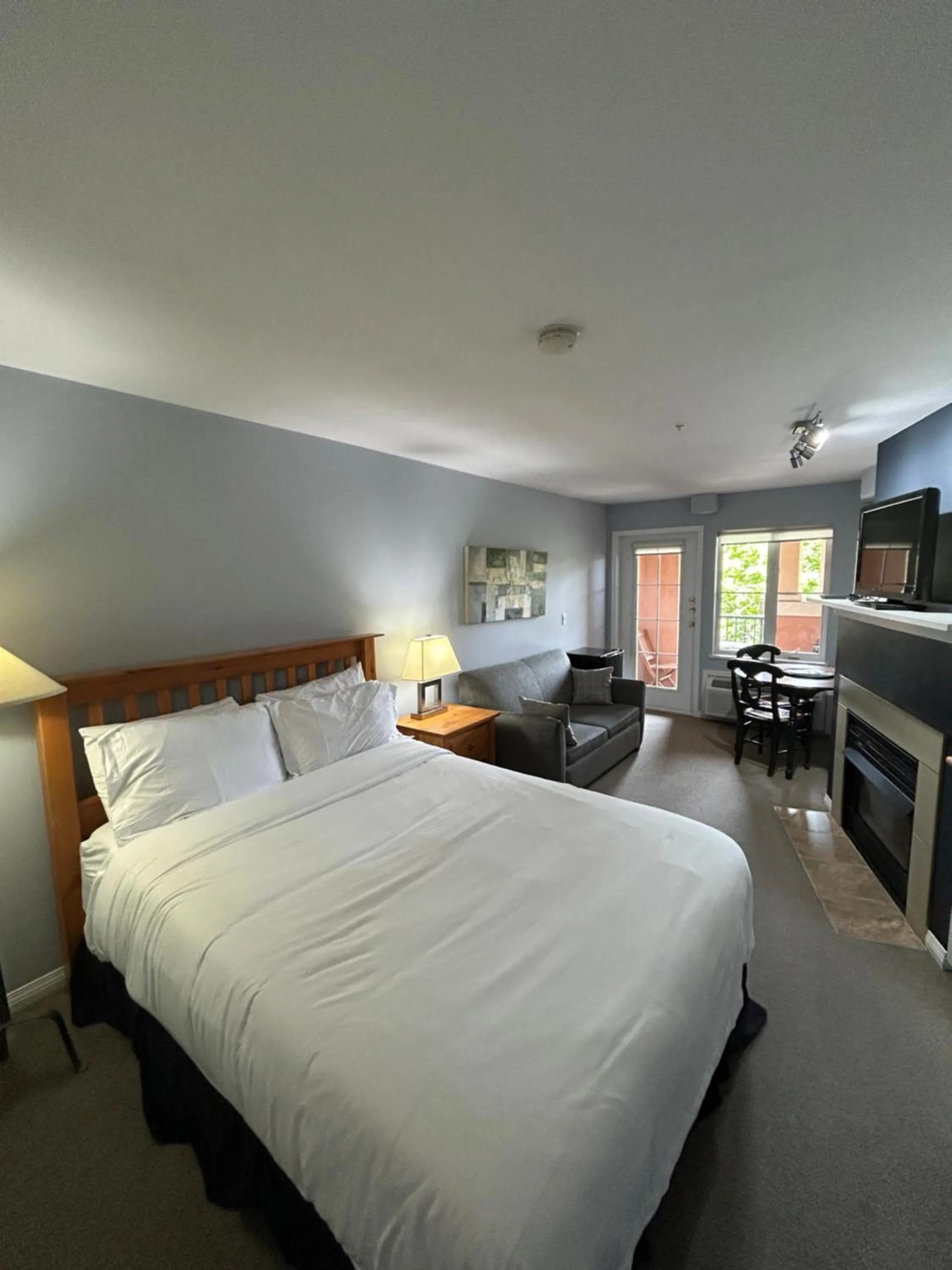 Bed in Borgata Lodge Resort