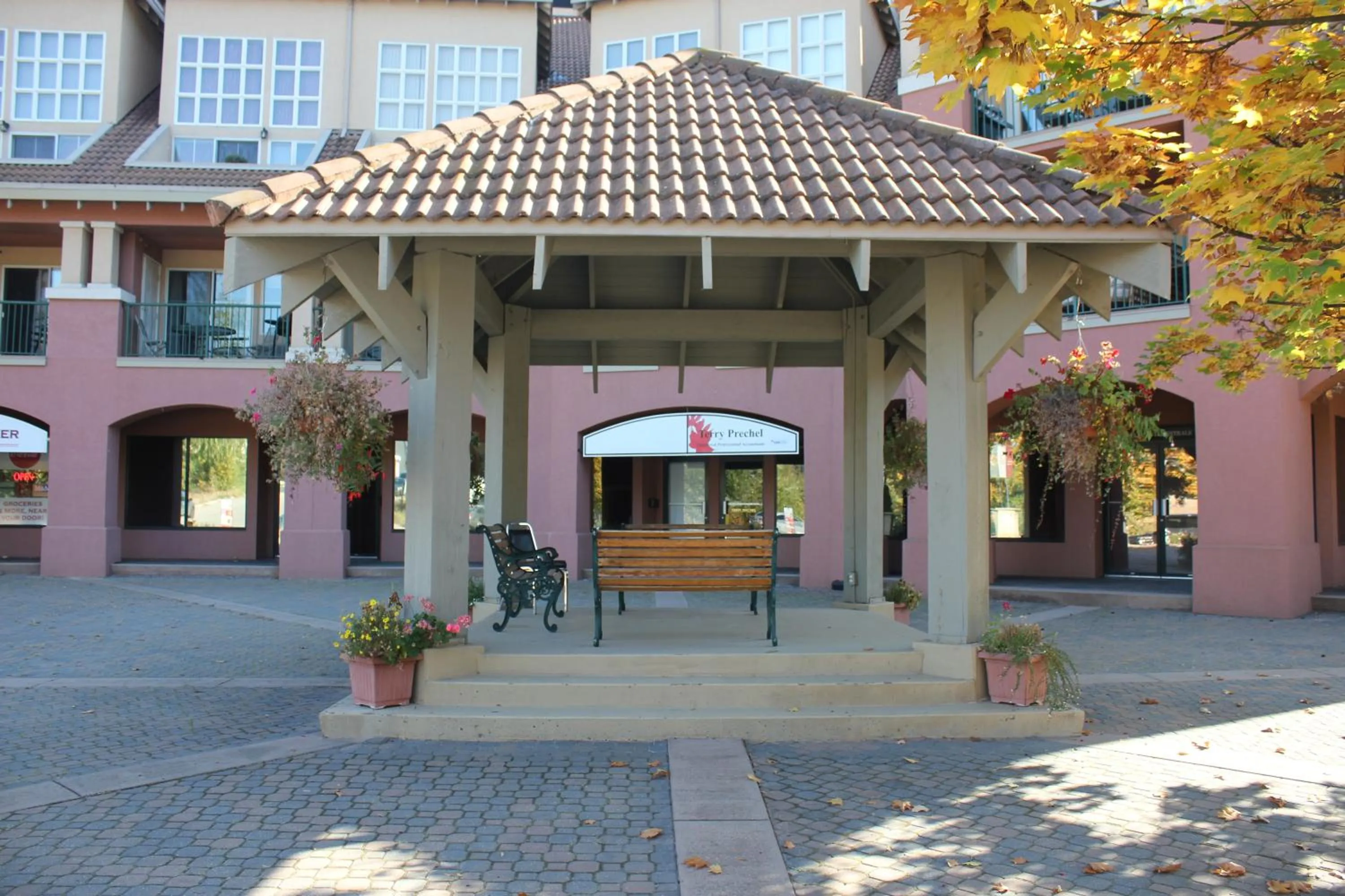 Borgata Lodge Resort