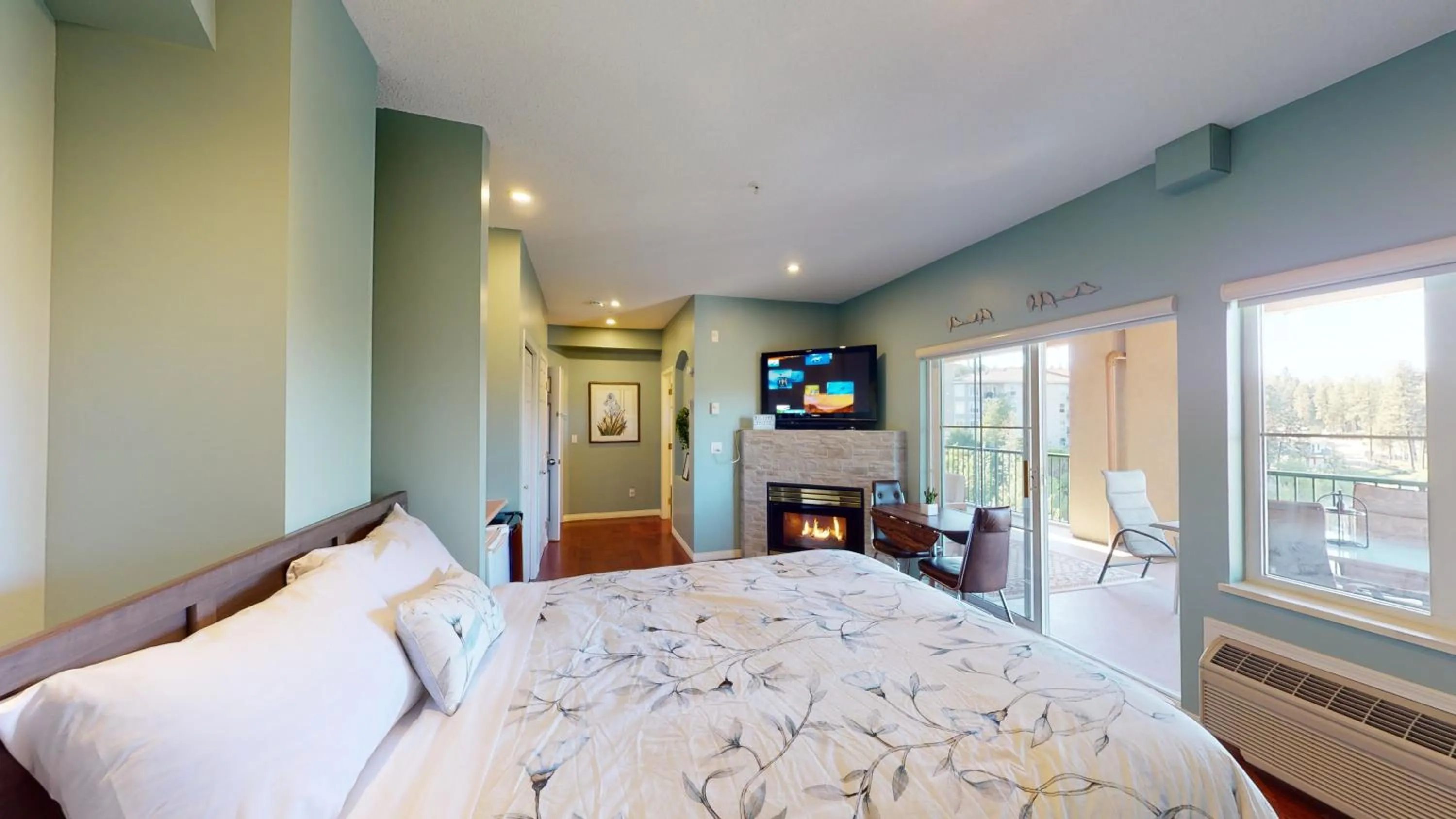 Bed in Borgata Lodge Resort