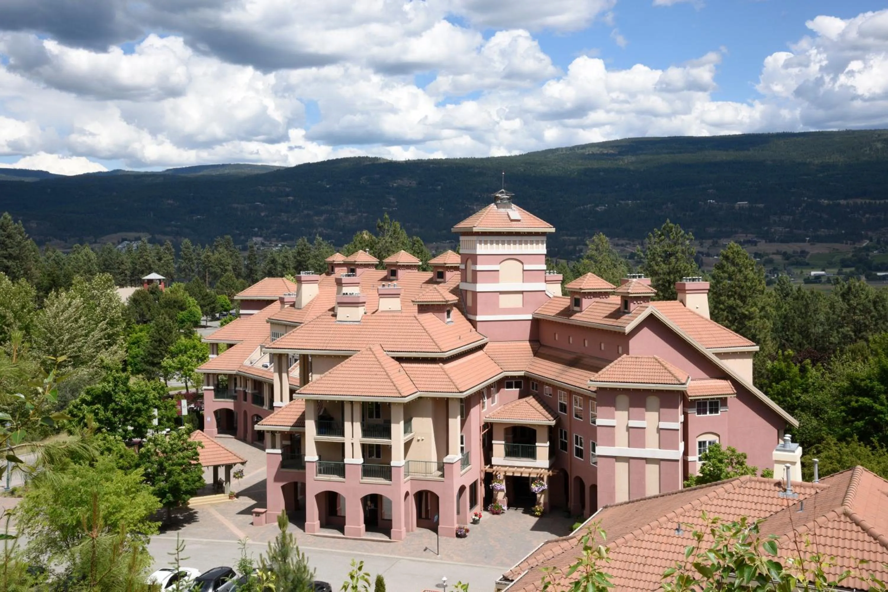 Borgata Lodge Resort