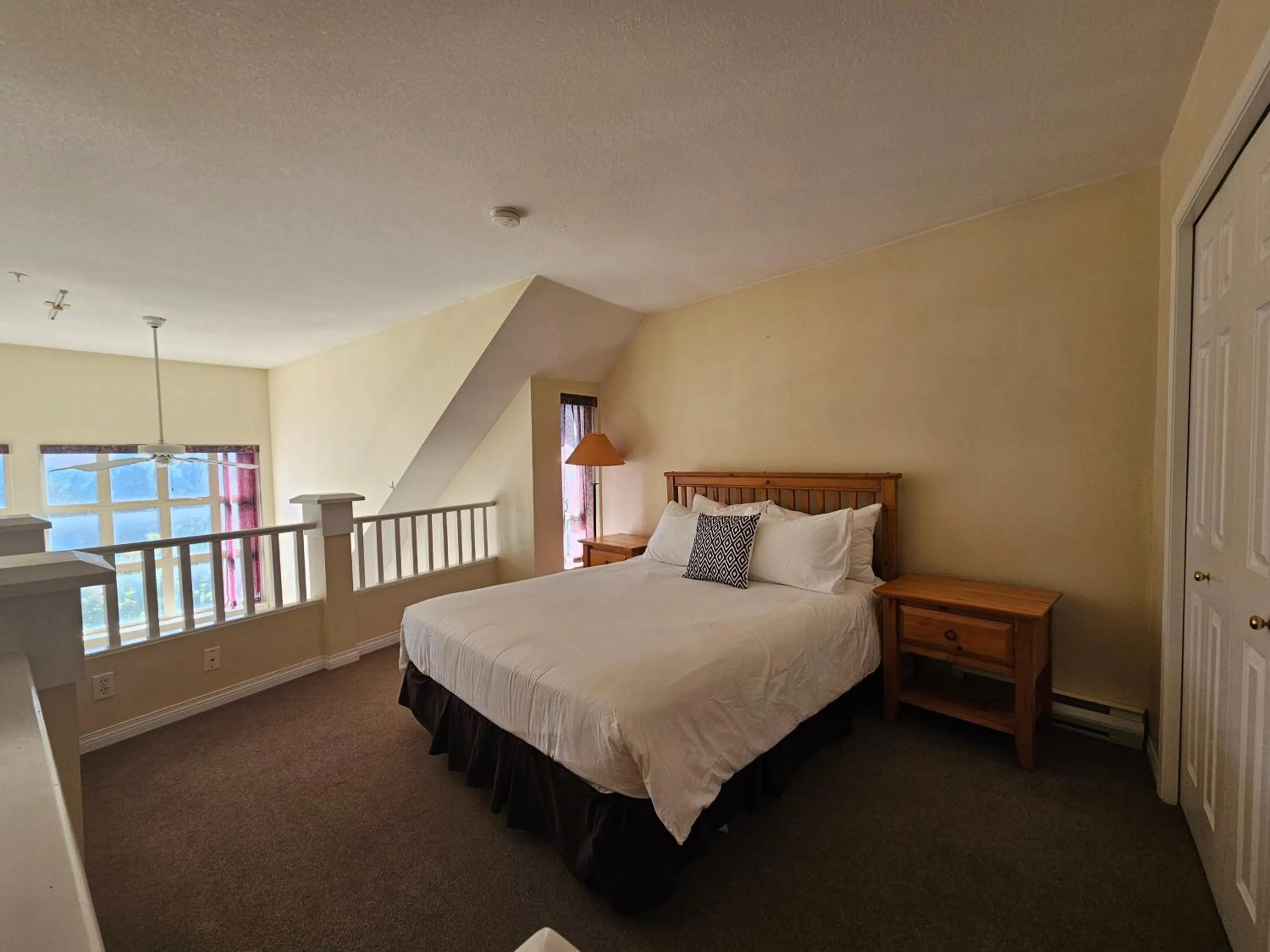 Bed in Borgata Lodge Resort