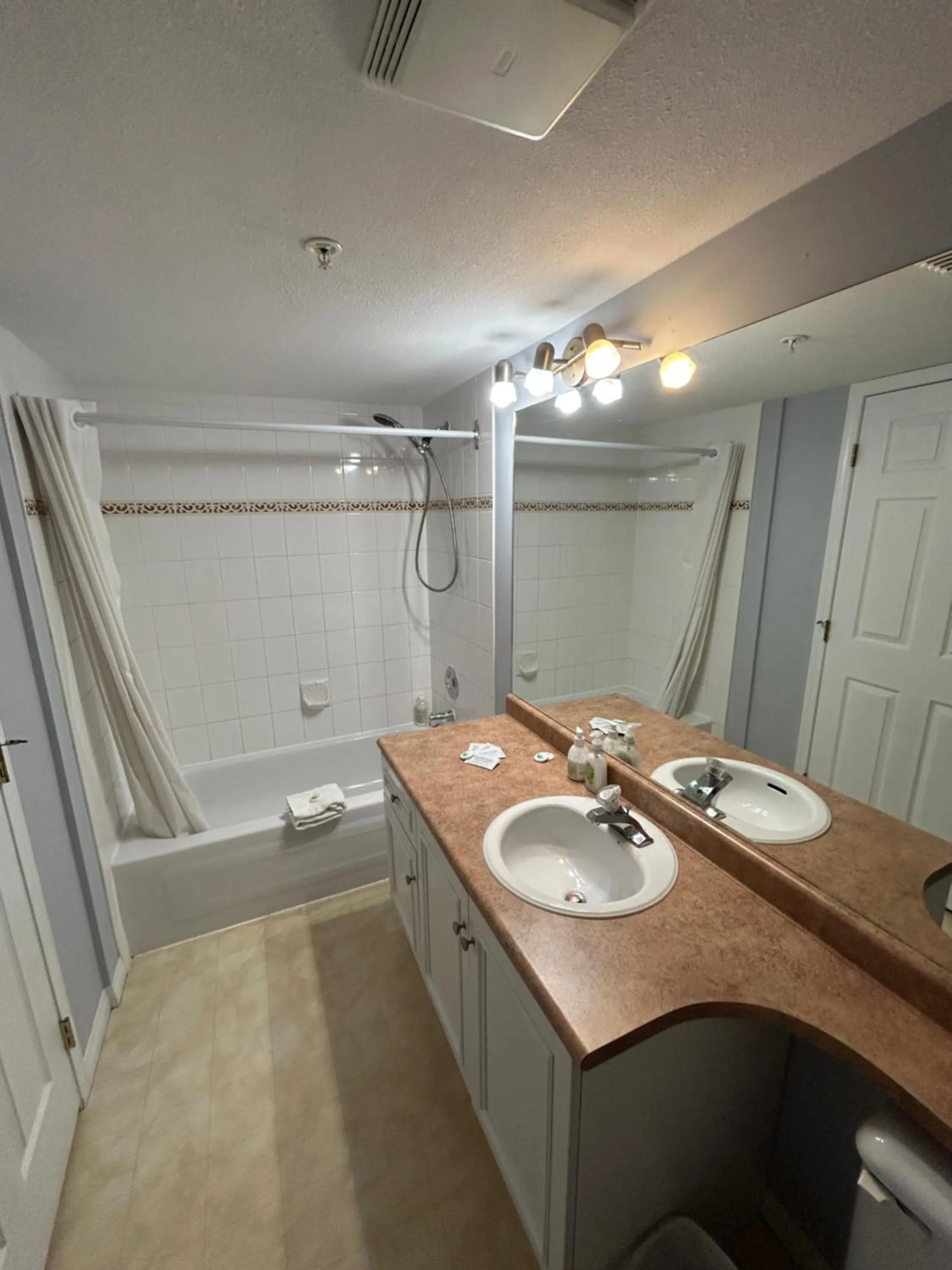 Borgata Lodge Resort