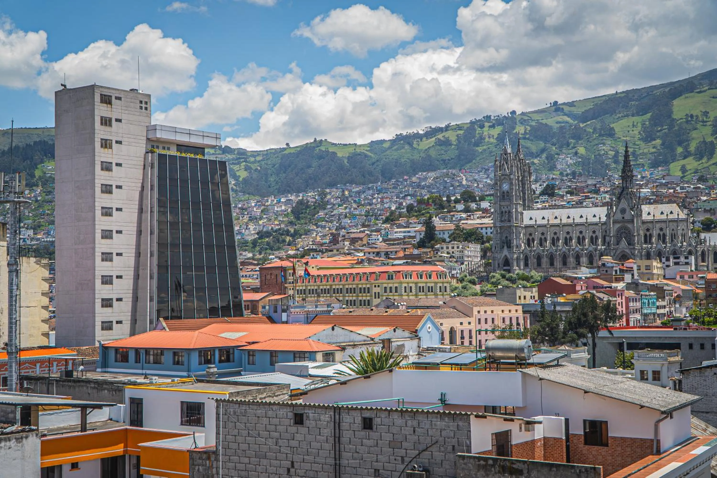City view in Ukuku Hostel & Rooftop - Quito