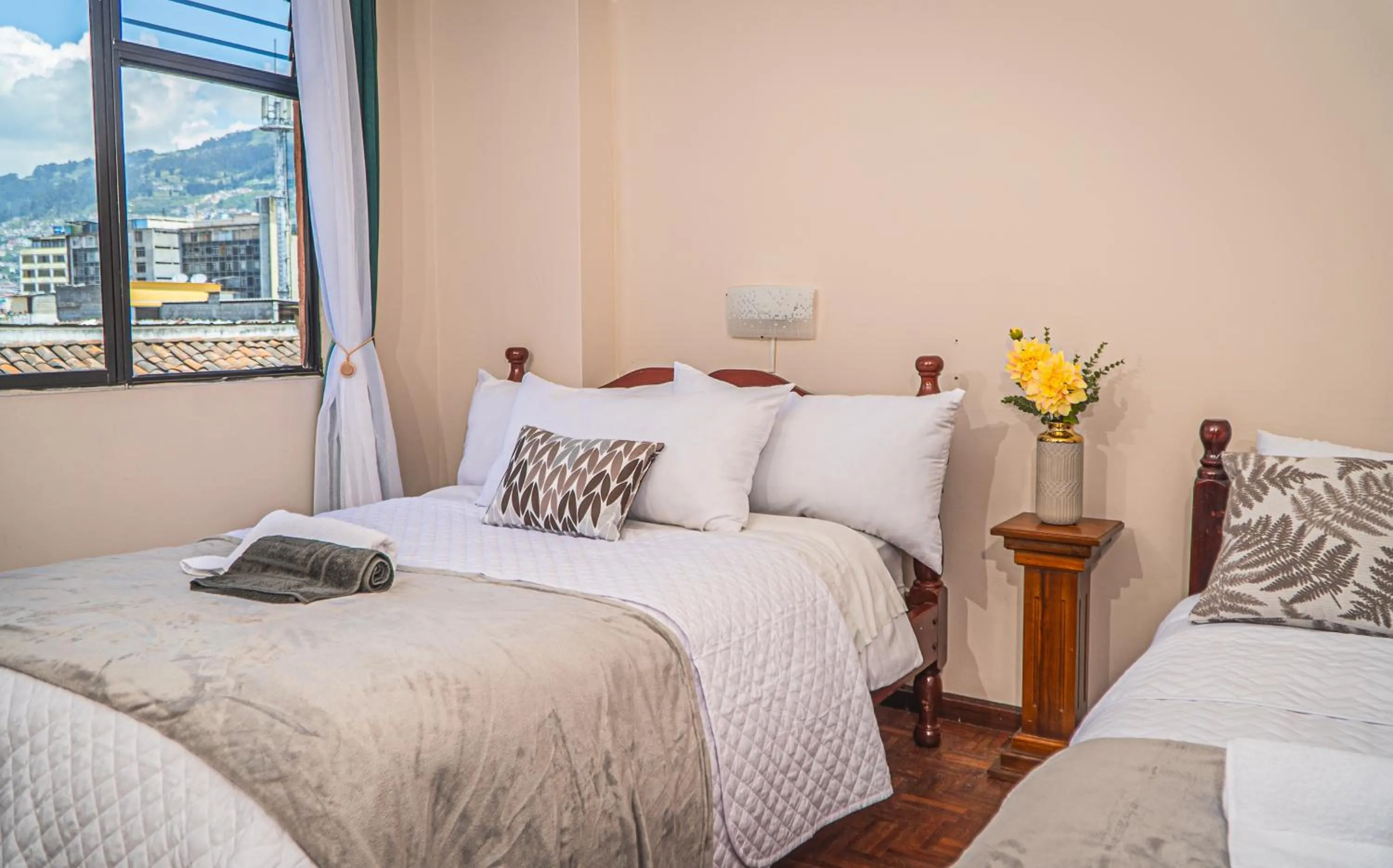 Bedroom, Bed in Ukuku Hostel & Rooftop - Quito