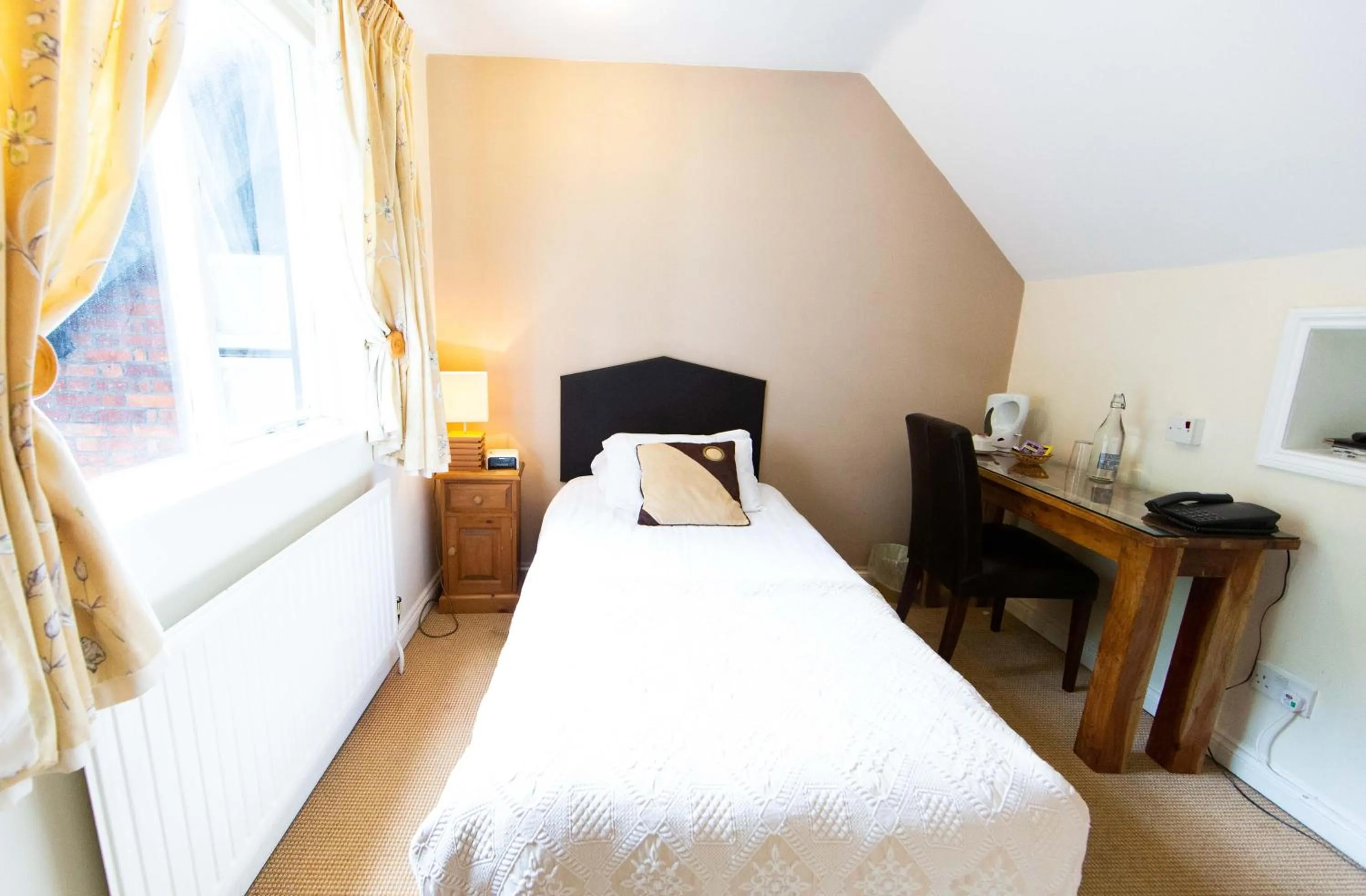 Bed in Heritage Grange at Thurston, Hotel