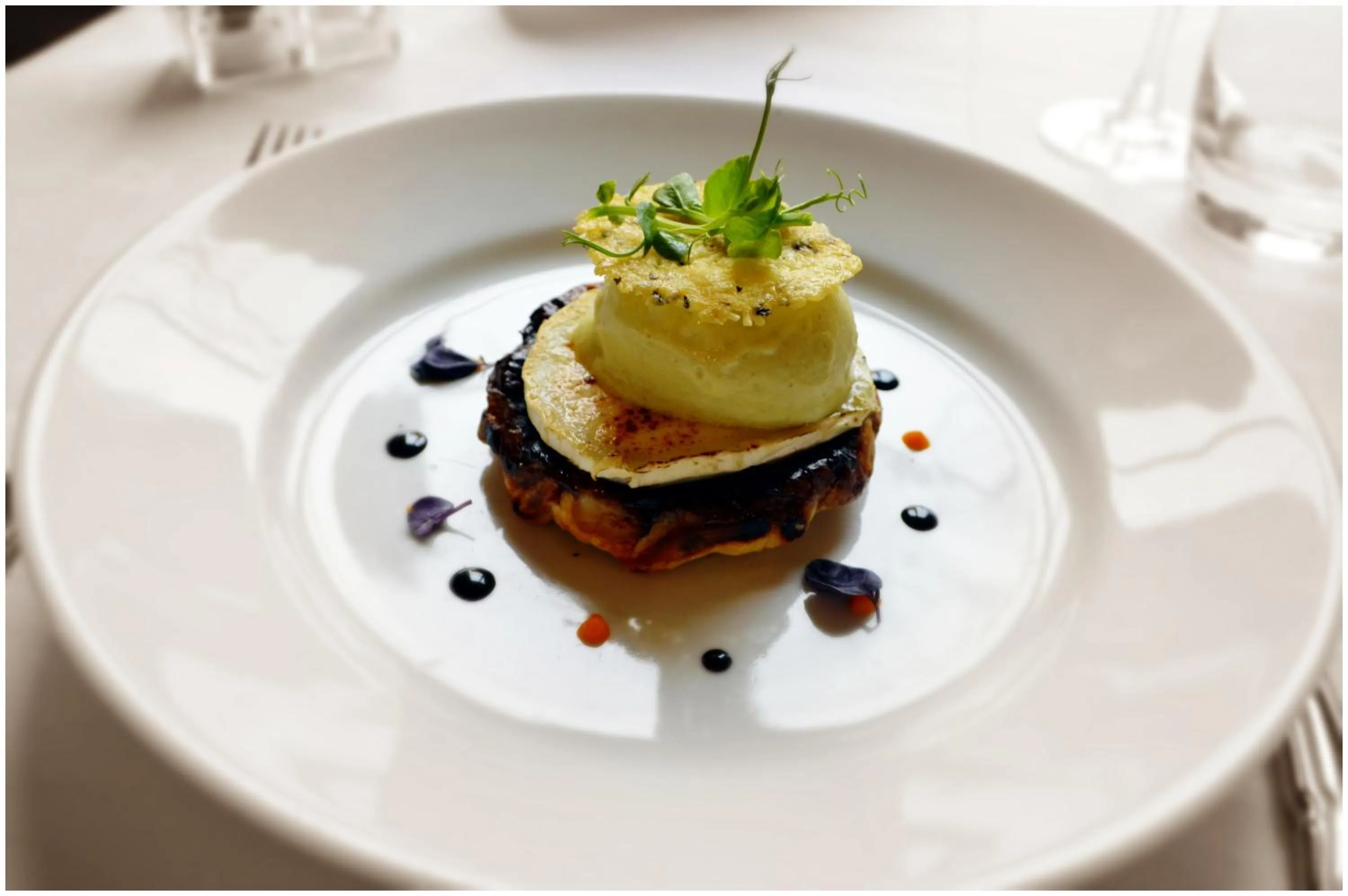 Restaurant/places to eat in Heritage Grange at Thurston, Hotel