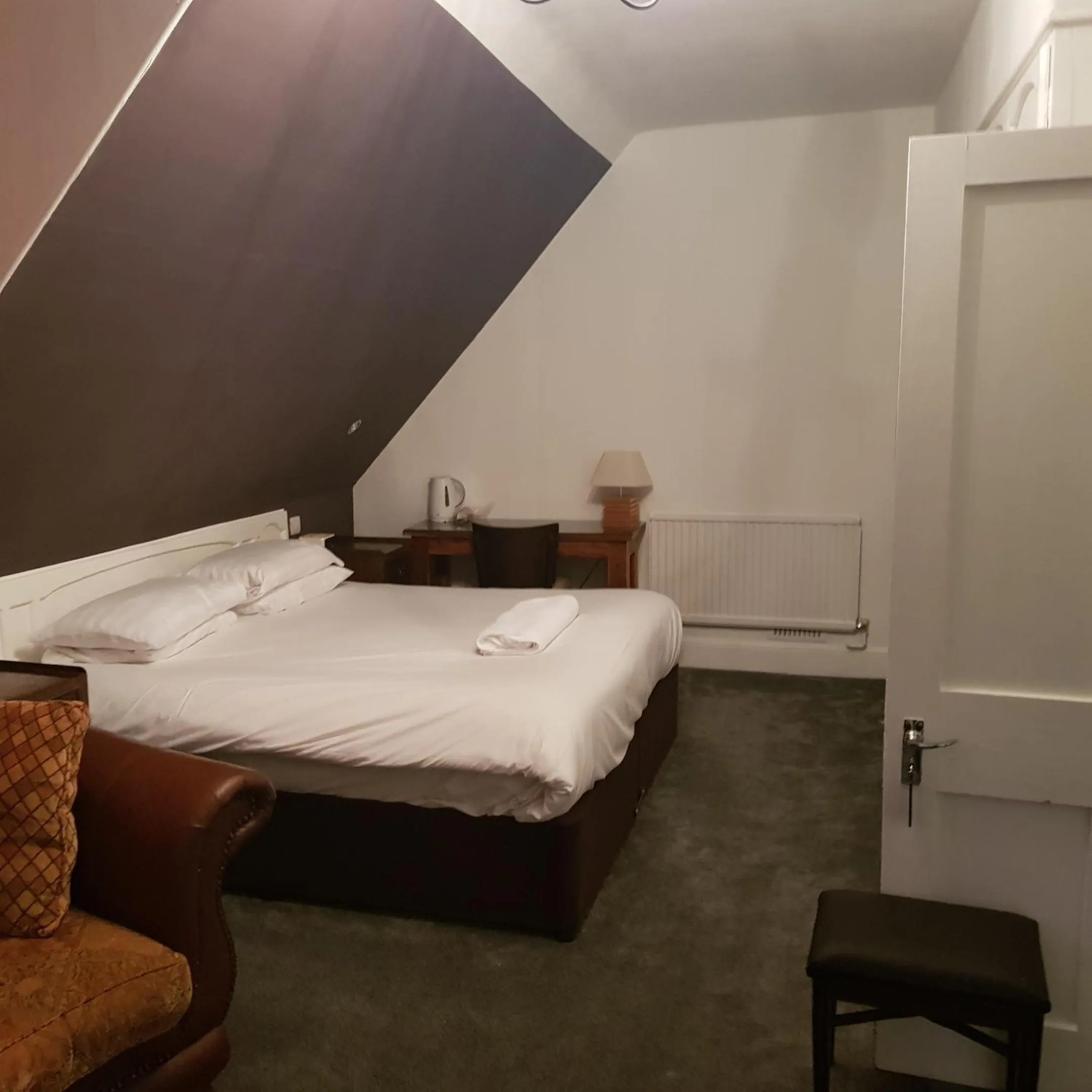 Bed in Heritage Grange at Thurston, Hotel