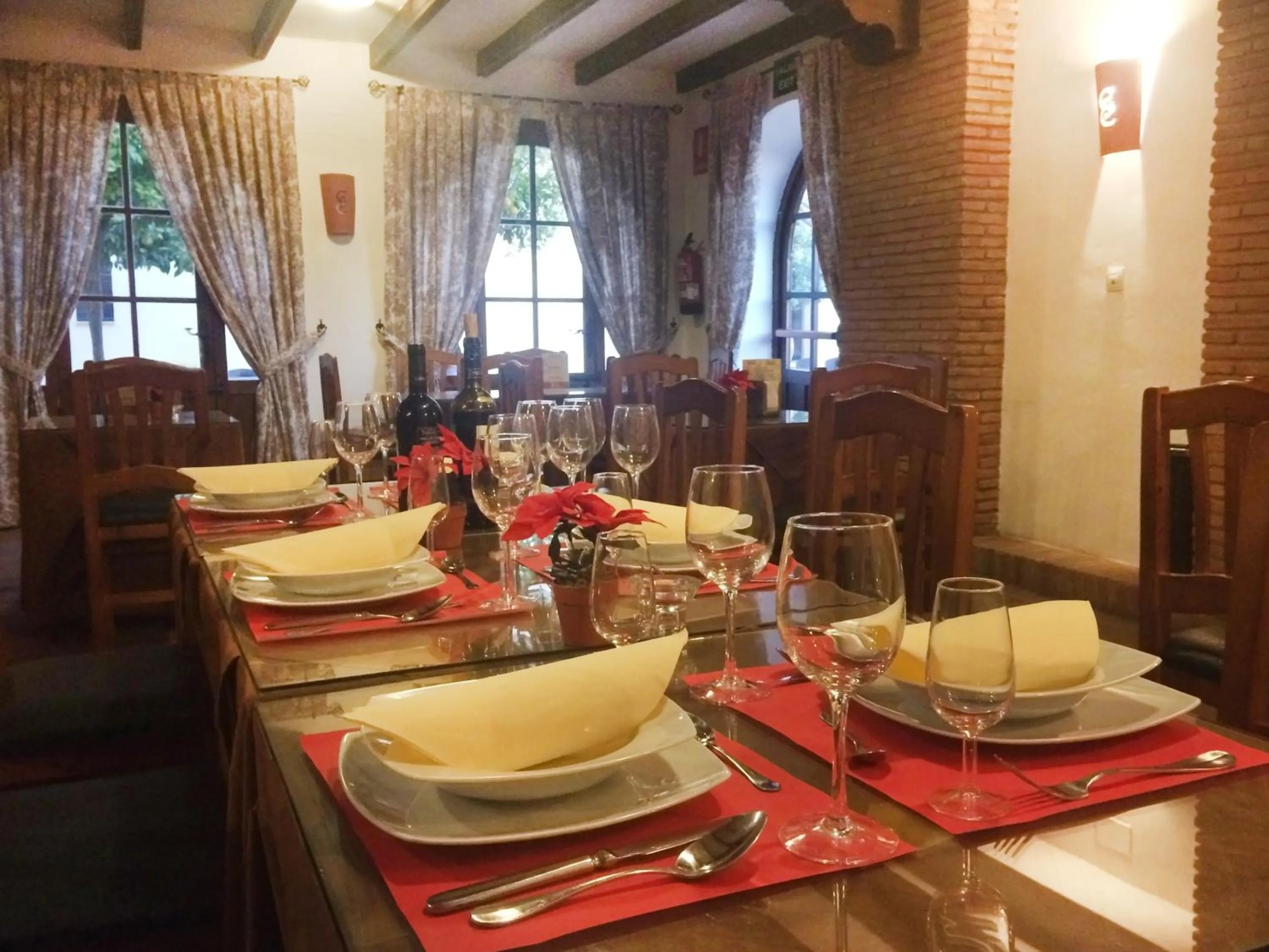 Restaurant/places to eat in Hospedería Convento de Santa Clara