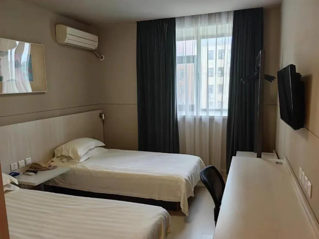 Bed in Jinjiang Inn Shanghai Qingpu