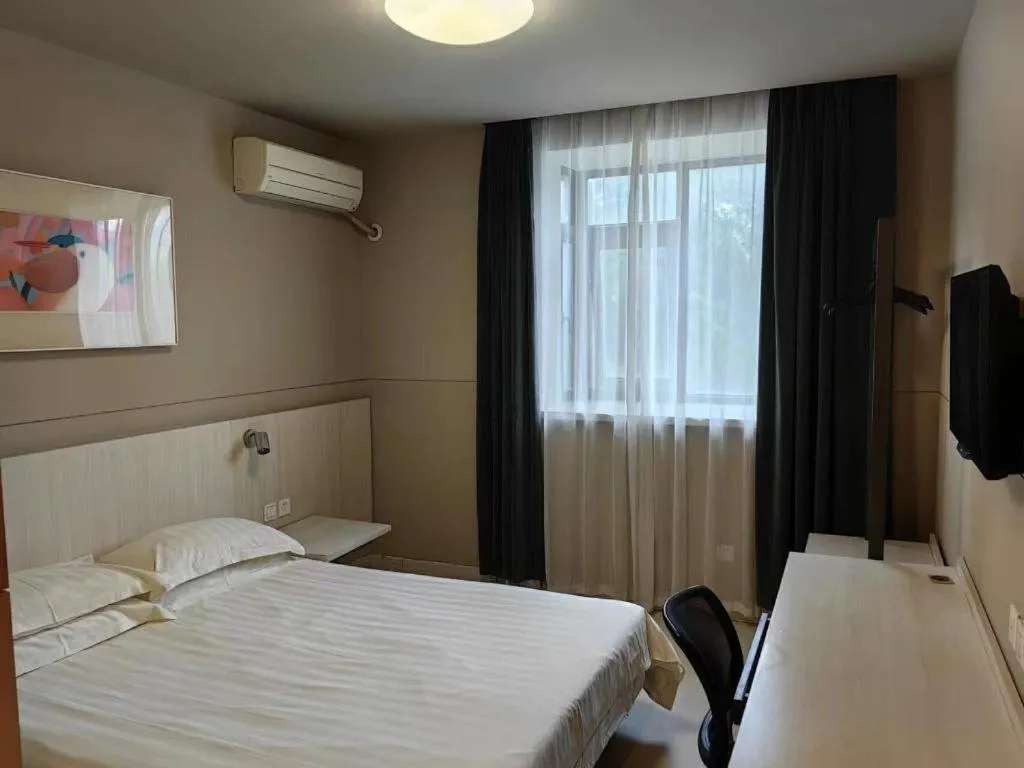 Bed in Jinjiang Inn Shanghai Qingpu