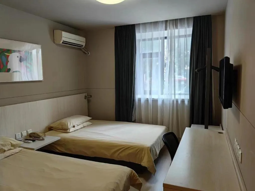 Bed in Jinjiang Inn Shanghai Qingpu