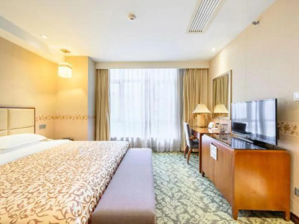 Bed in Xiamen Fortune Hotel