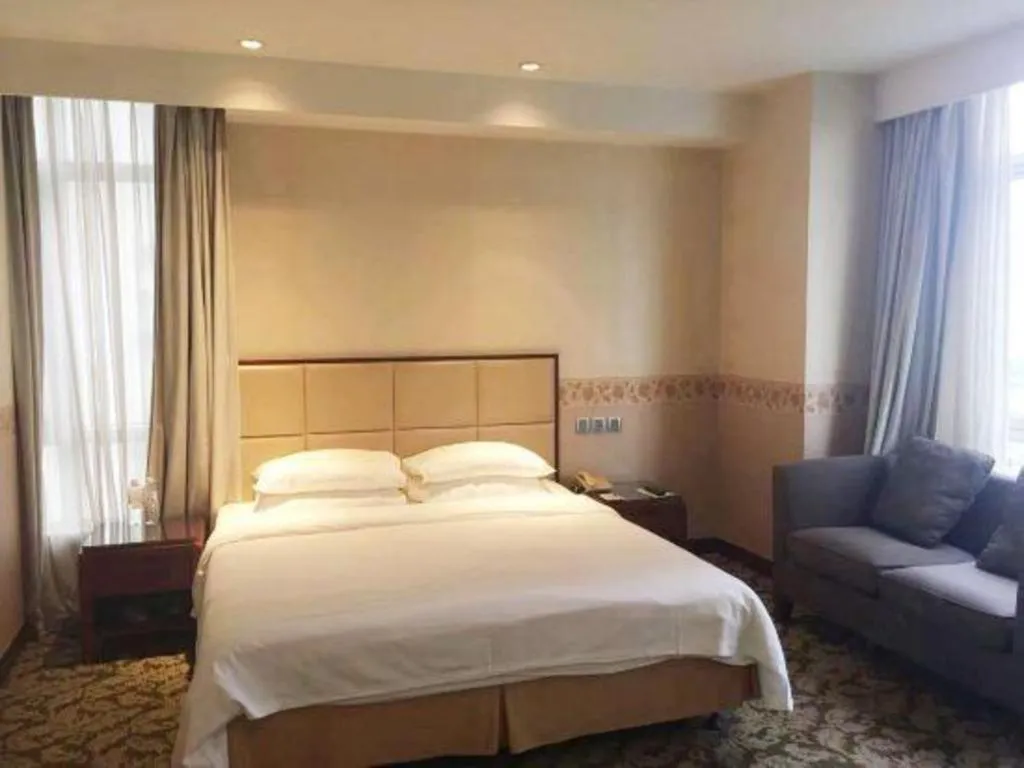 Bed in Xiamen Fortune Hotel