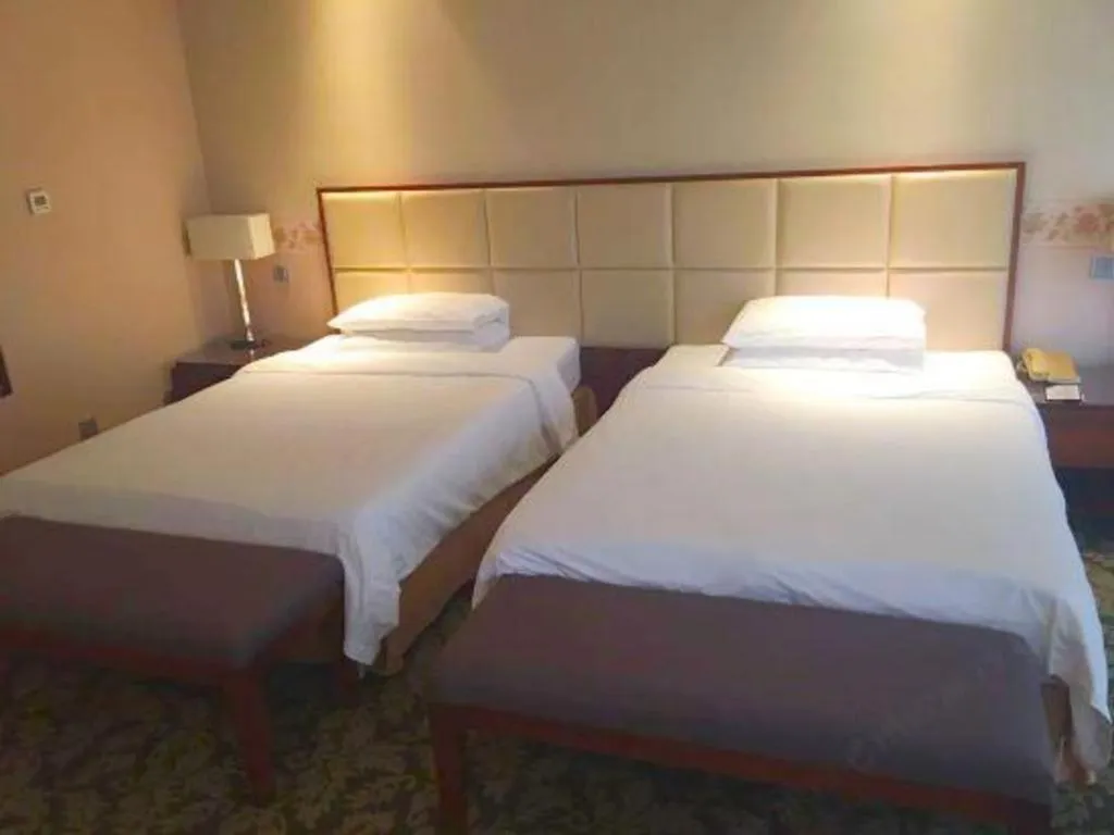 Bed in Xiamen Fortune Hotel