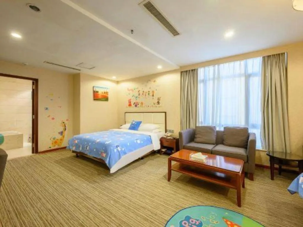 Bed in Xiamen Fortune Hotel