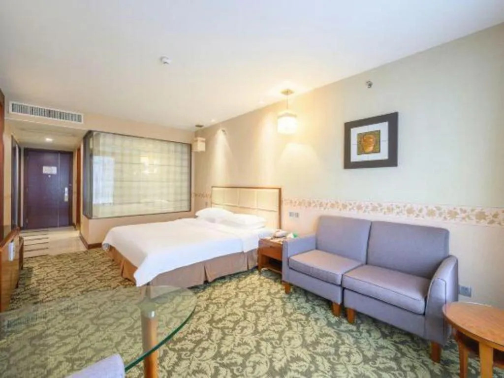 Bed in Xiamen Fortune Hotel