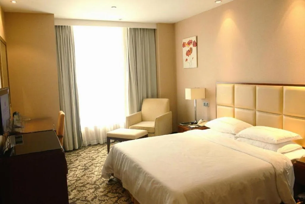 Bed in Xiamen Fortune Hotel