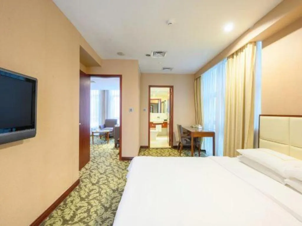 Bed in Xiamen Fortune Hotel