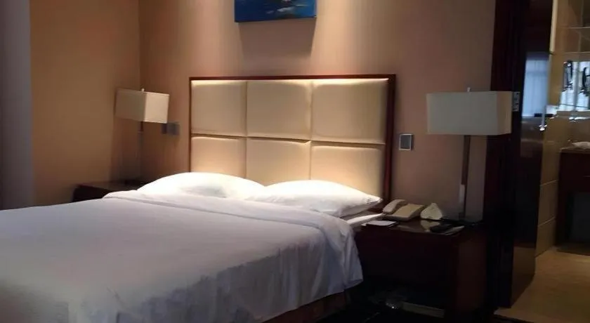 Bed in Xiamen Fortune Hotel