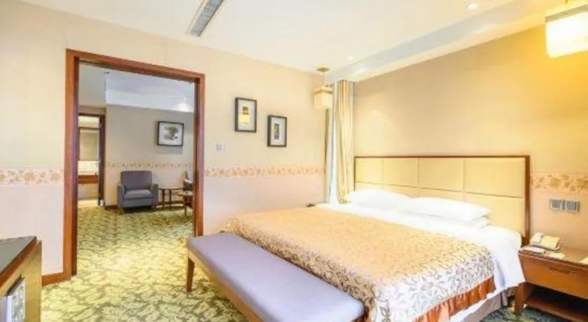 Bed in Xiamen Fortune Hotel