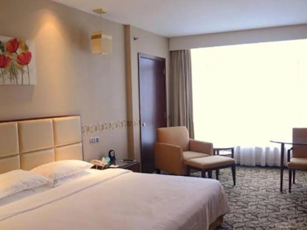 Bed in Xiamen Fortune Hotel