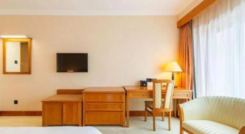 Dalian Zhongshan Hotel