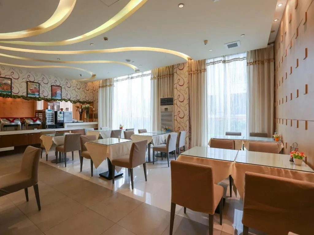 Jinjiang Inn Shanghai Minsheng Road Metro Station