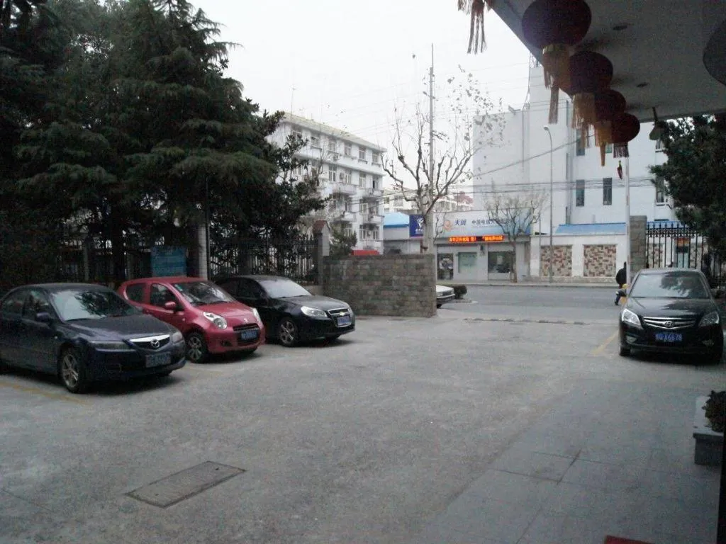 Jinjiang Inn Shanghai Minsheng Road Metro Station