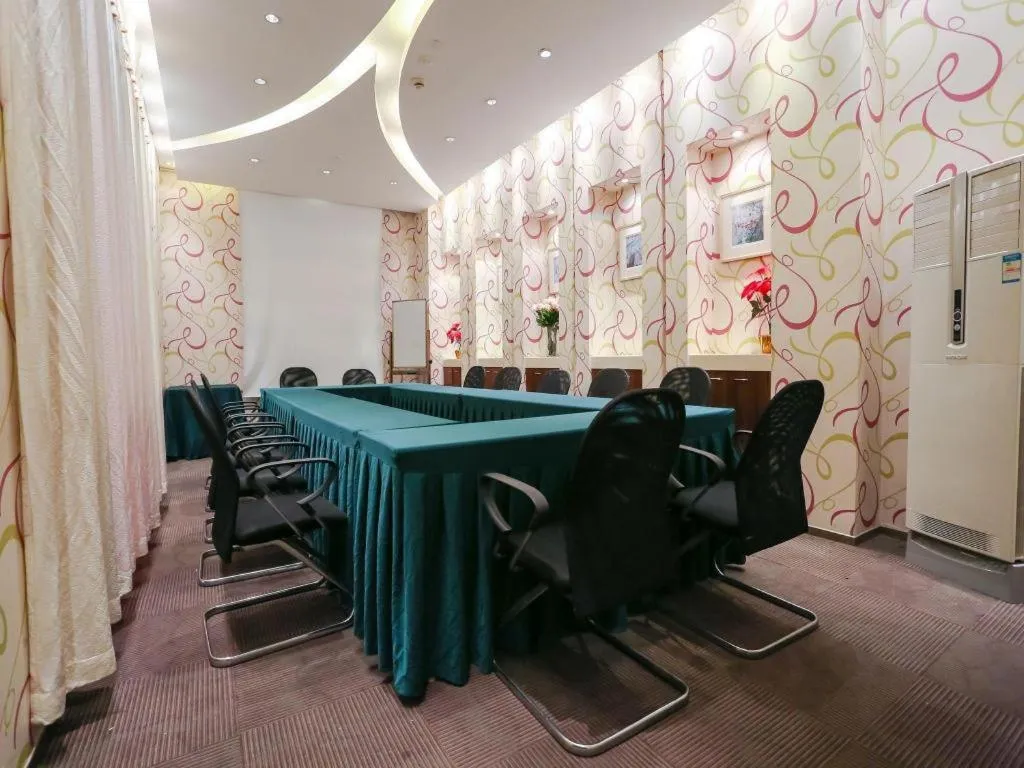 Jinjiang Inn Shanghai Minsheng Road Metro Station