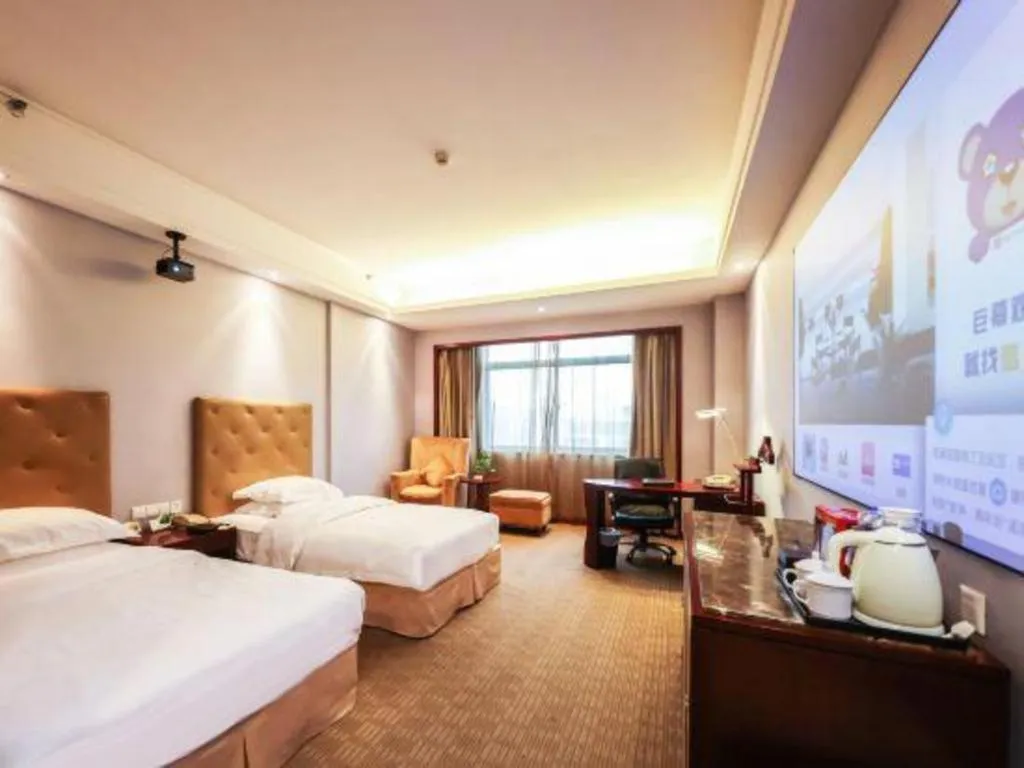 Bed in Yiyang Huatian Hotel
