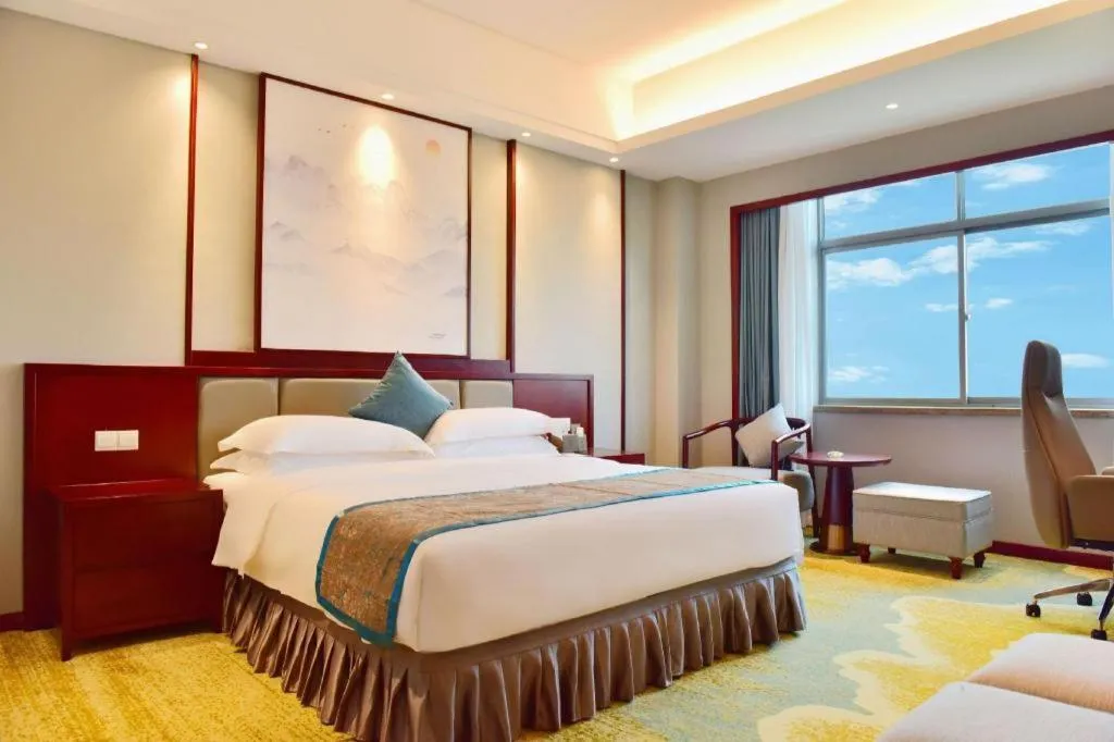 Bed in Yiyang Huatian Hotel