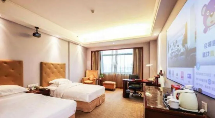 Bed in Yiyang Huatian Hotel