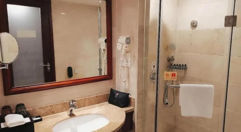 Yiyang Huatian Hotel