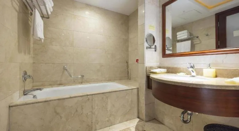 Yiyang Huatian Hotel