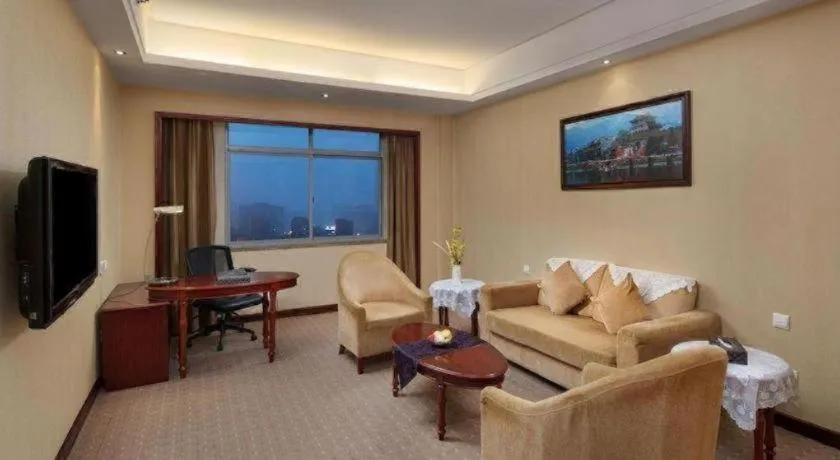 Yiyang Huatian Hotel