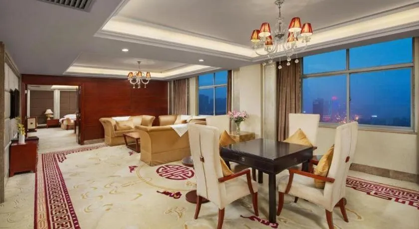 Yiyang Huatian Hotel