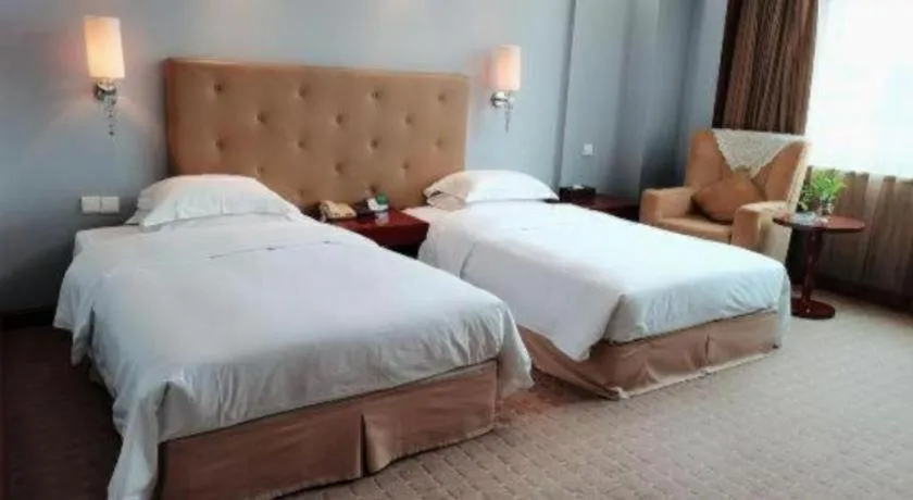 Bed in Yiyang Huatian Hotel