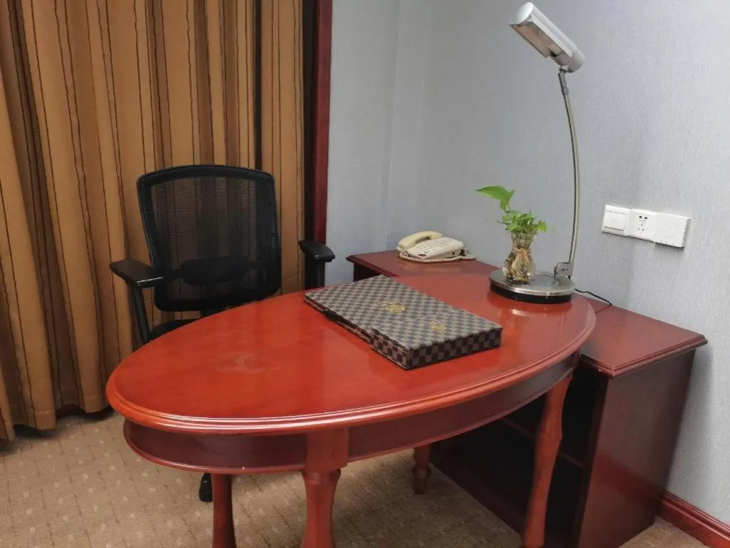 Yiyang Huatian Hotel