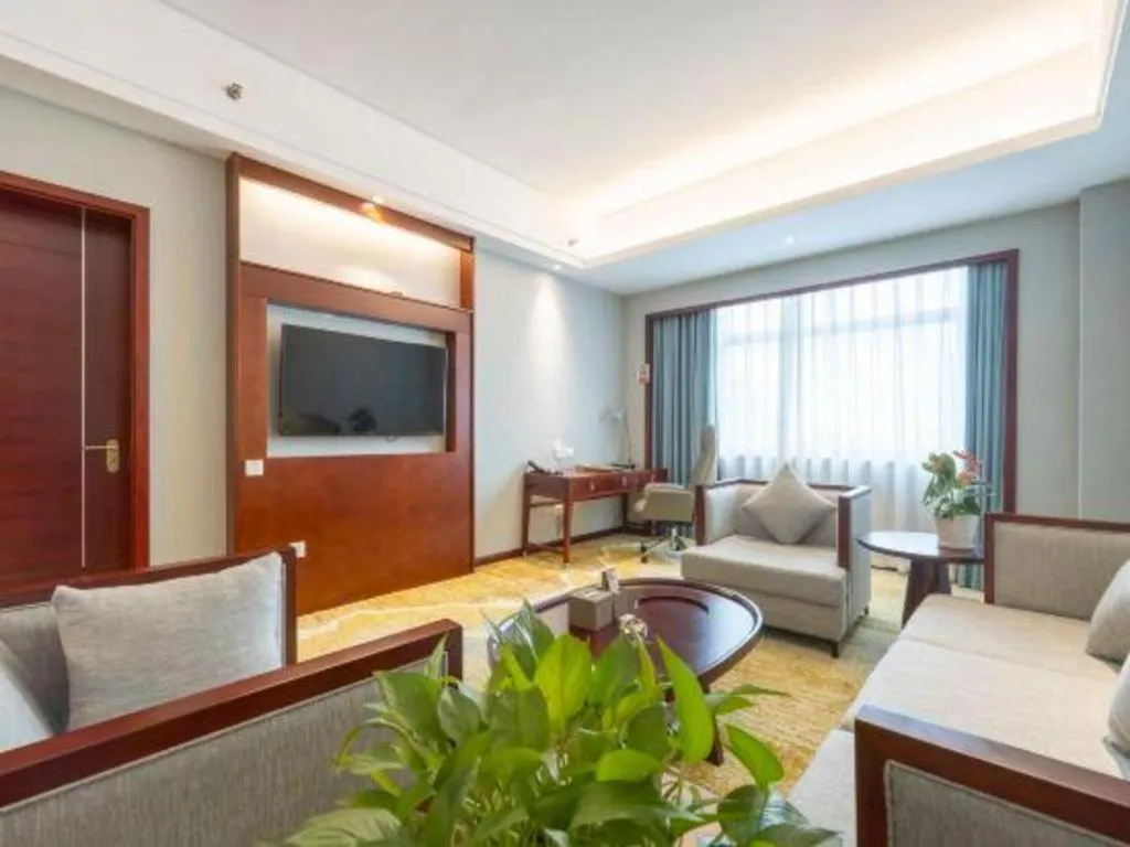 Yiyang Huatian Hotel