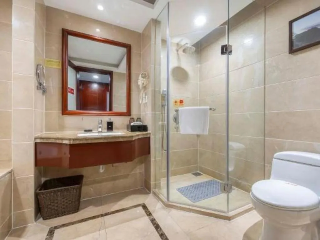 Yiyang Huatian Hotel