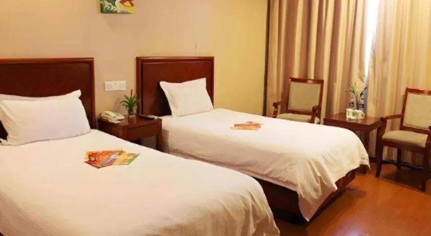 Bed in GreenTree Inn Shanghai Gongkang Road Branch