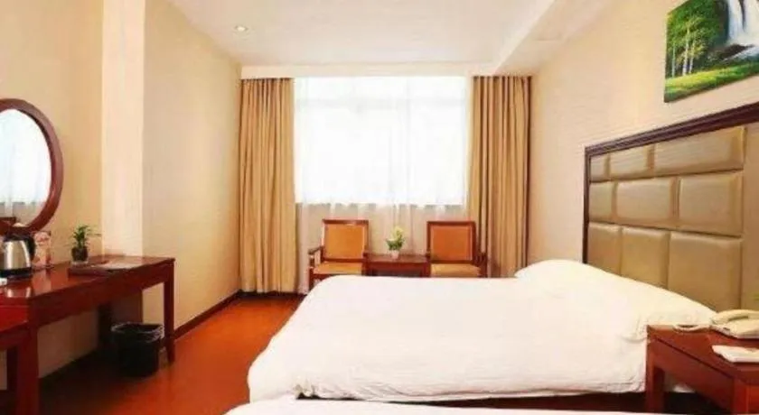 Bed in GreenTree Inn Shanghai Gongkang Road Branch