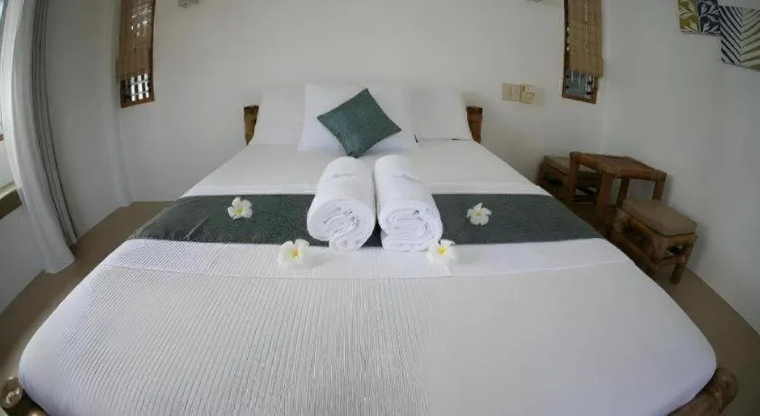 Bed in Elysia Beach Resort