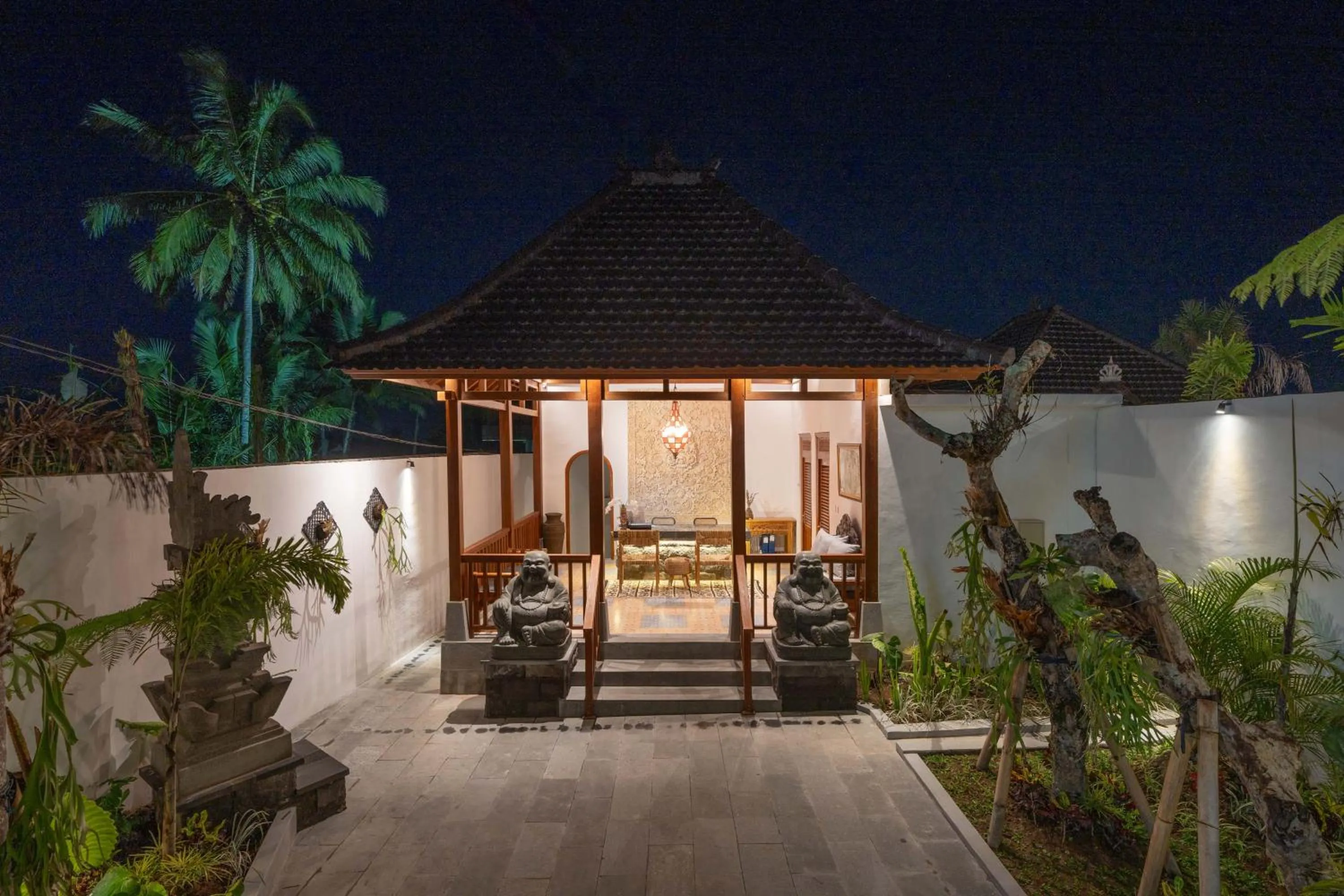 Lobby or reception in Maddu Suites