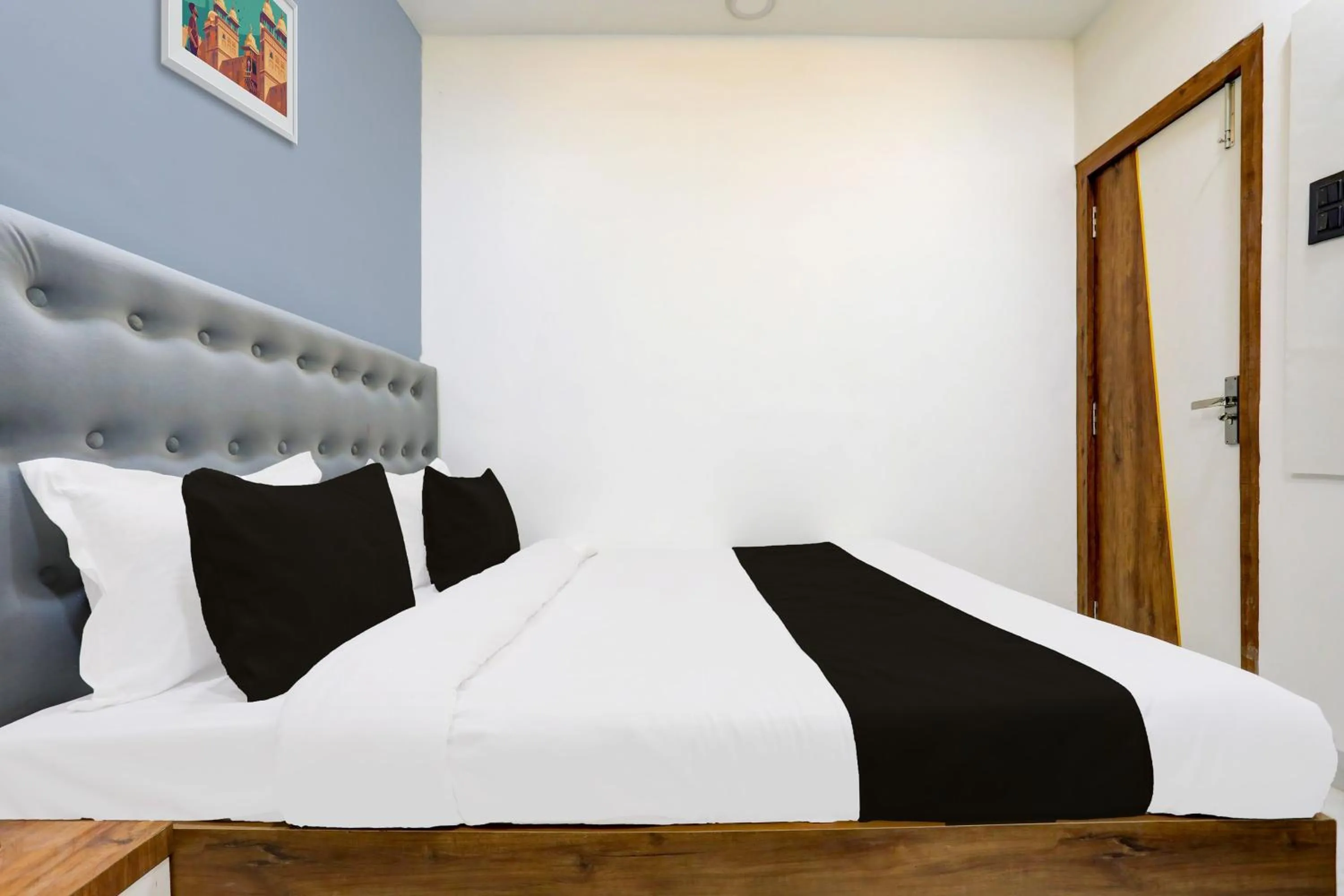 Bedroom, Bed in HOTEL O ANUSHTHAN