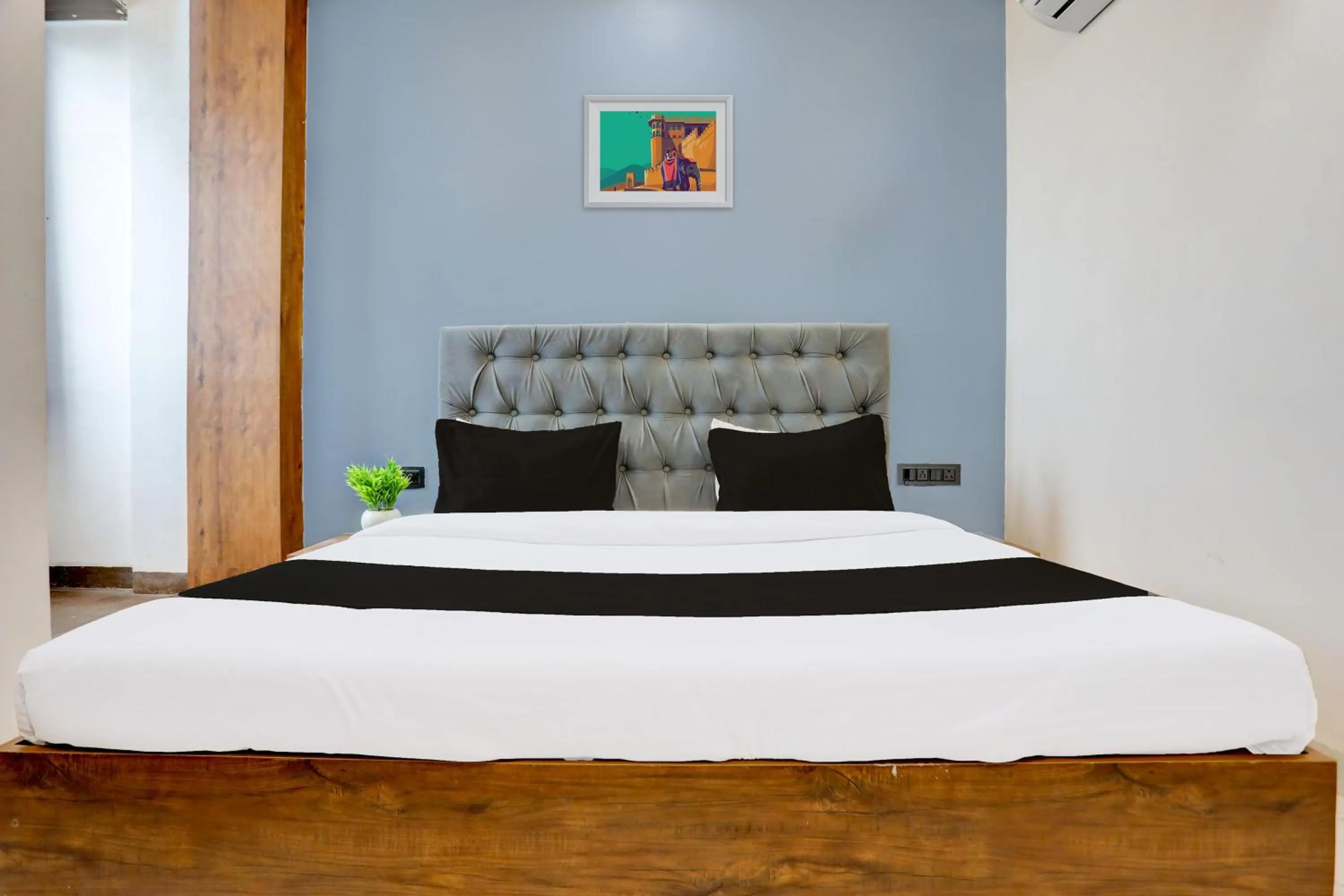 Bedroom, Bed in HOTEL O ANUSHTHAN