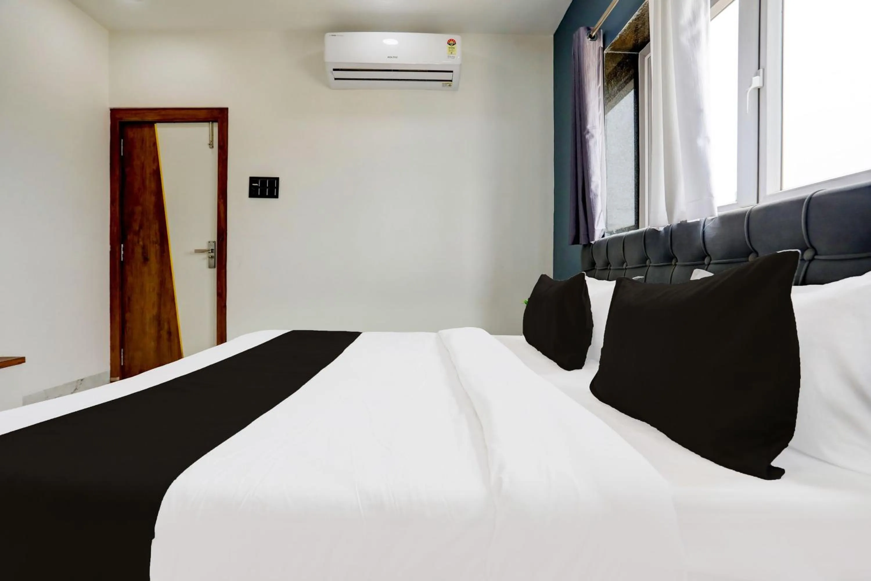 Bedroom, Bed in HOTEL O ANUSHTHAN