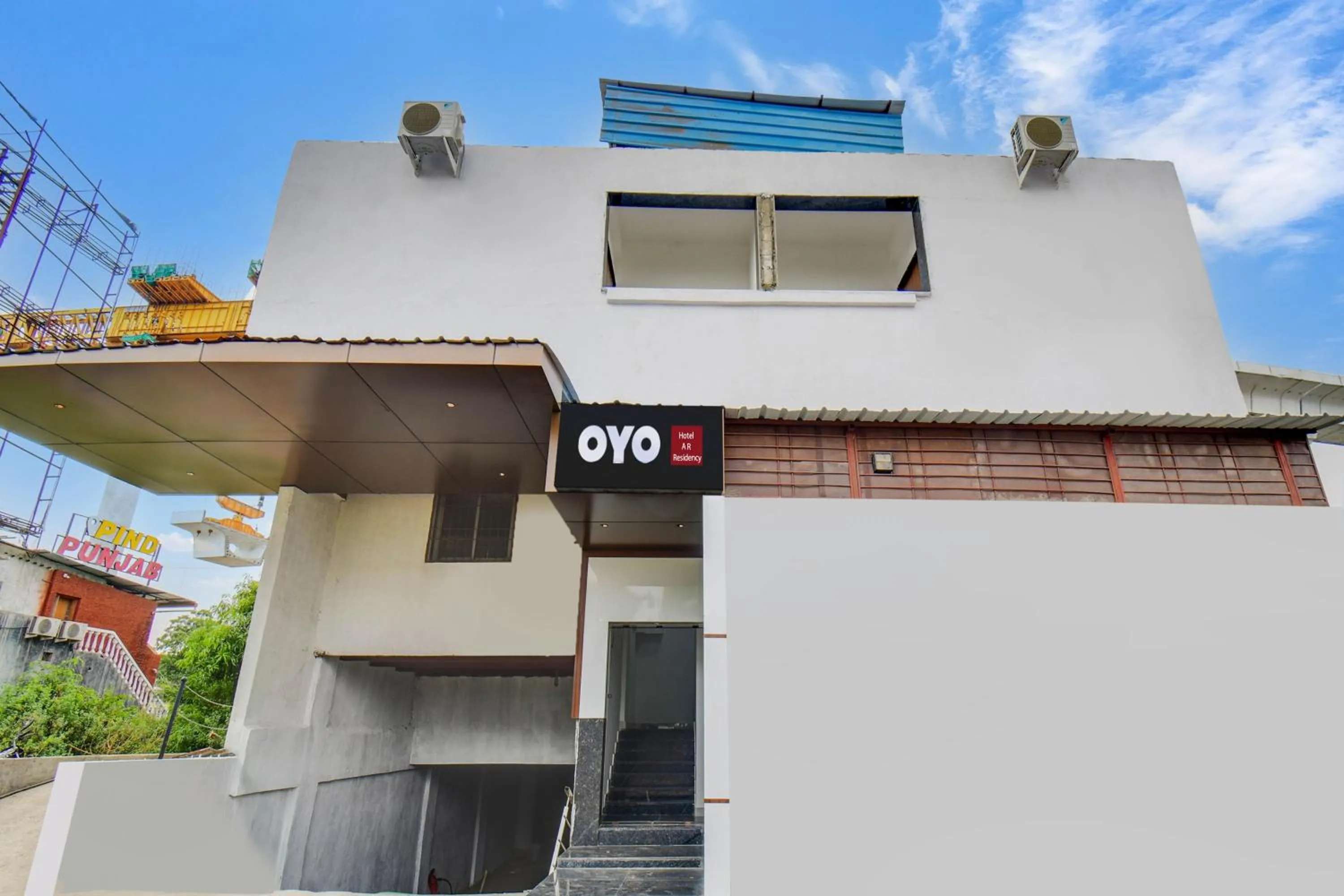 Facade/entrance in Hotel O AR Executive