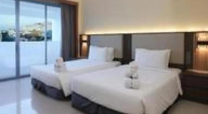 Bed in Makassar Golden Hotel