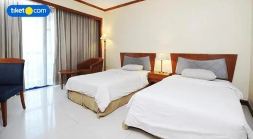Bed in Makassar Golden Hotel